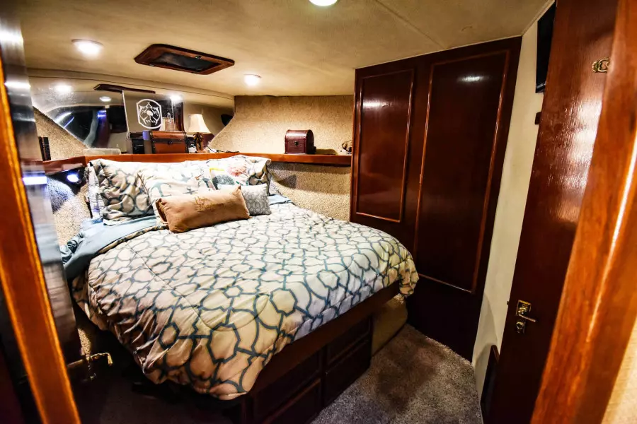  Master Starboard View From Head