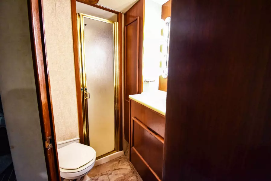  Master Stateroom Head Vanity