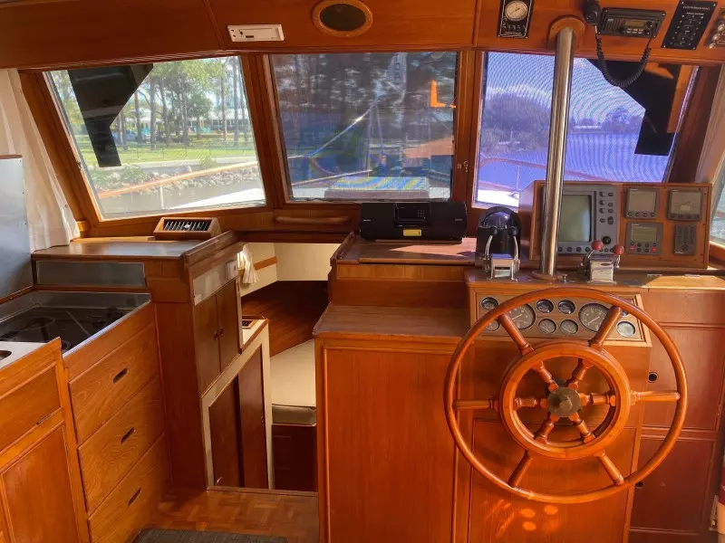 1985 Grand Banks 