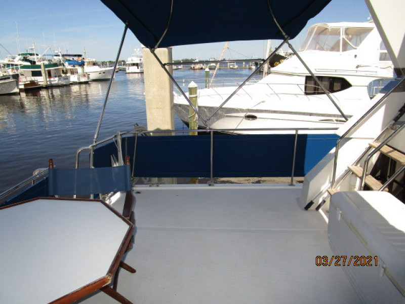 39' Ocean Alexander sundeck port