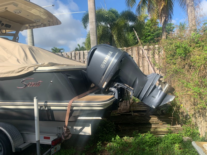 30' 2017 Scout 300 LXF