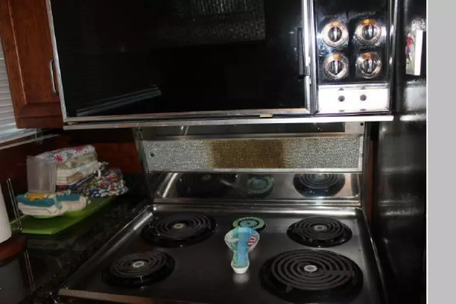 1977 Pacemaker 66 Motoryacht