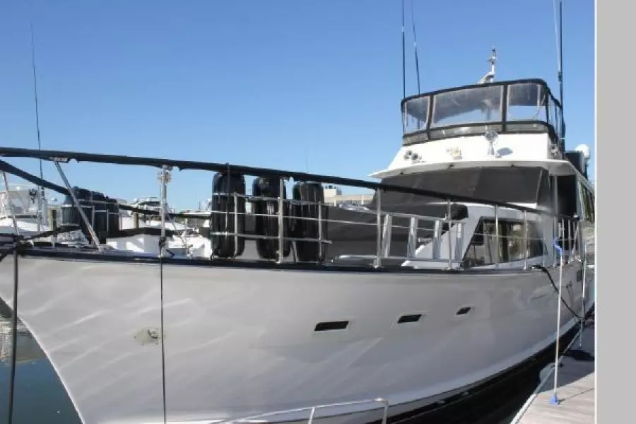 1977 Pacemaker 66 Motoryacht