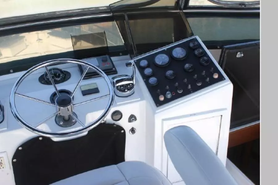 1977 Pacemaker 66 Motoryacht