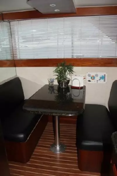 1977 Pacemaker 66 Motoryacht