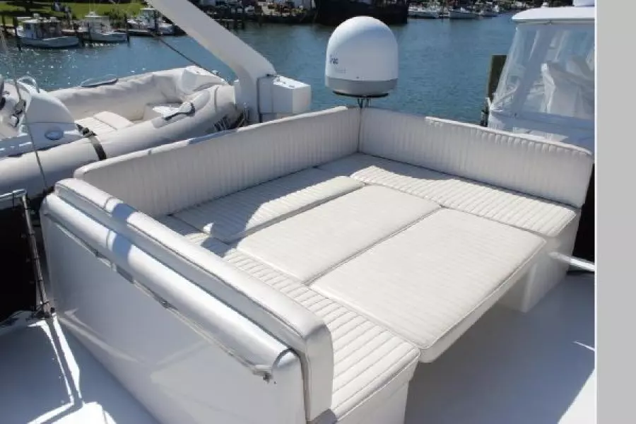 1977 Pacemaker 66 Motoryacht