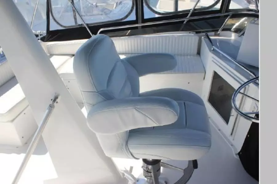 1977 Pacemaker 66 Motoryacht