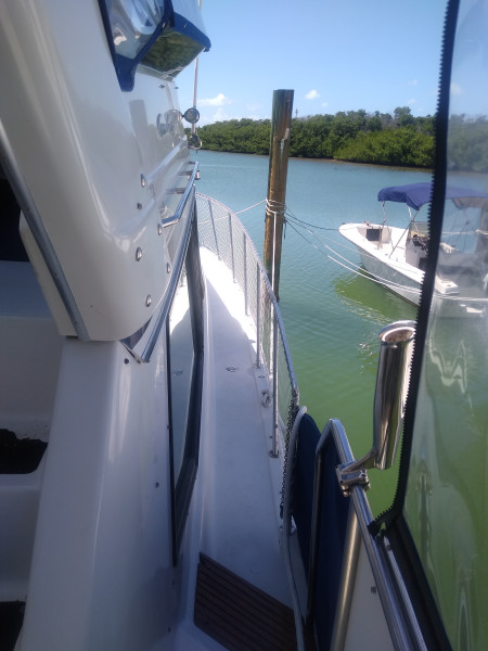 1990 Chris-Craft Catalina 372