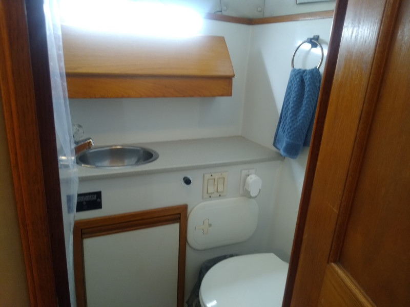 1990 Chris-Craft Catalina 372