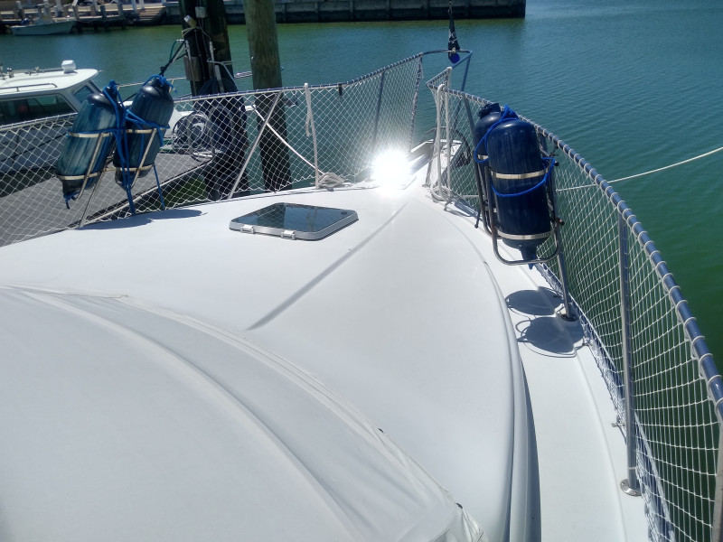 1990 Chris-Craft Catalina 372