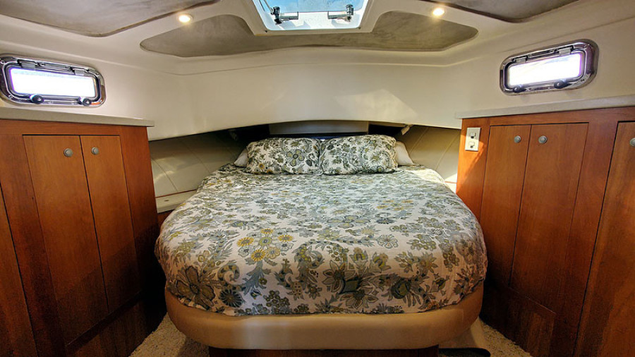 2003 Mainship 390 Sedan
