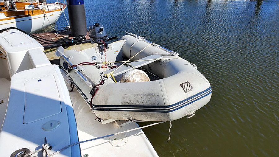 2003 Mainship 390 Sedan