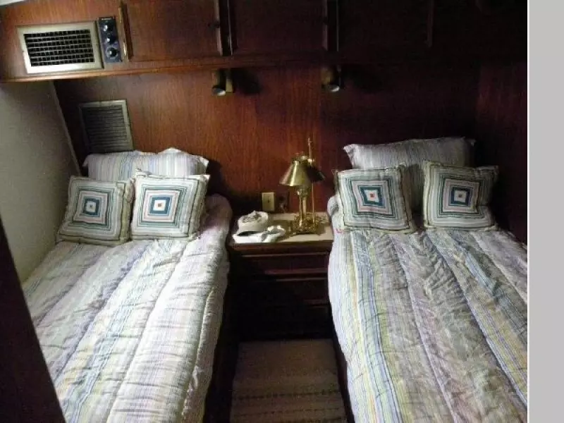 1979 Hatteras Convertible