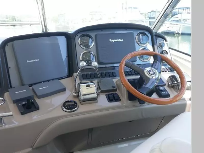 2004 Sea Ray 420 Sundancer