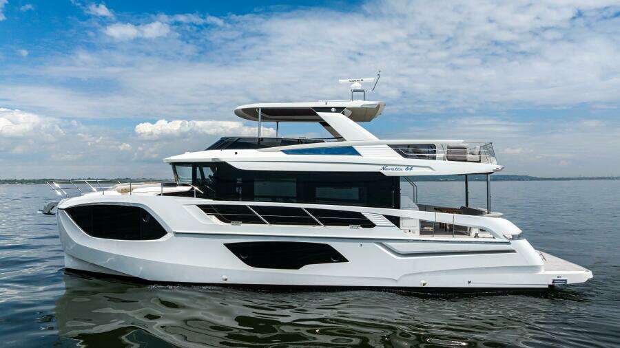 IN STOCK   IMMEDIATE DELIVERY 64ft Absolute Yacht For Sale
