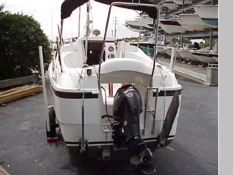 2005 Macgregor 26M