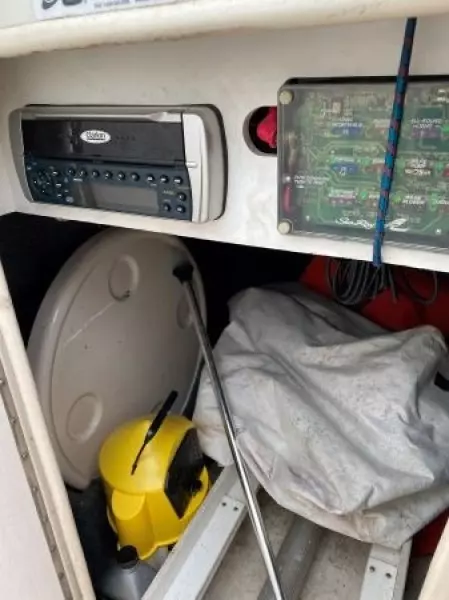 2003 Sea Ray 220 Sundeck