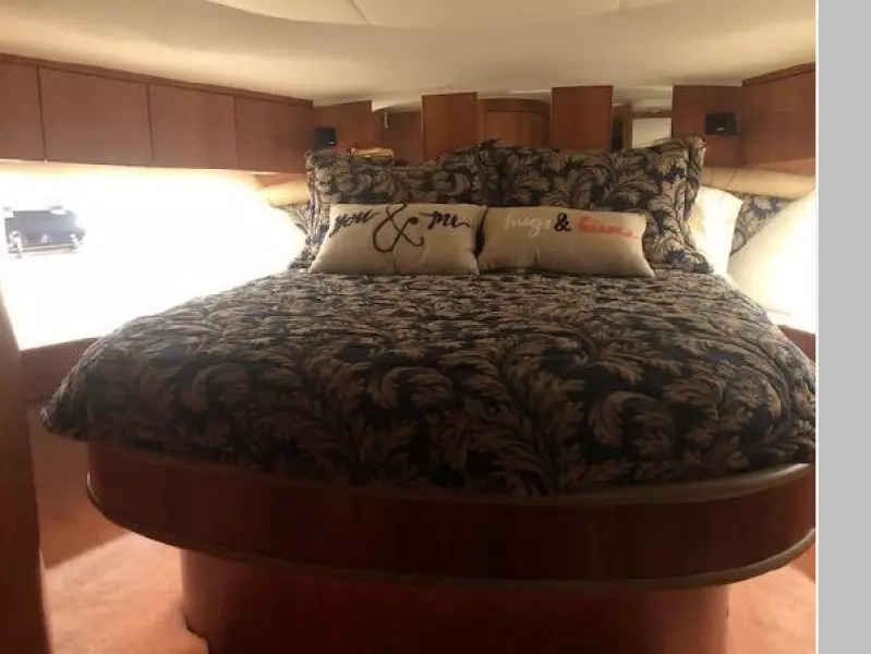 2000 Tiara Yachts 5200