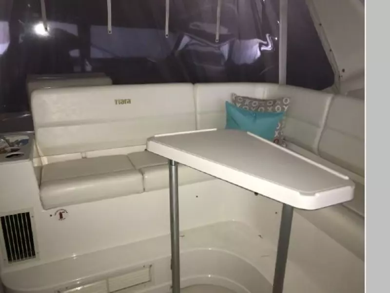 2000 Tiara Yachts 5200