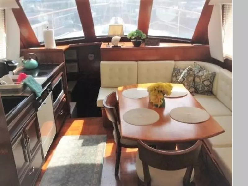 1985 Gulfstar 49 Motor Yacht