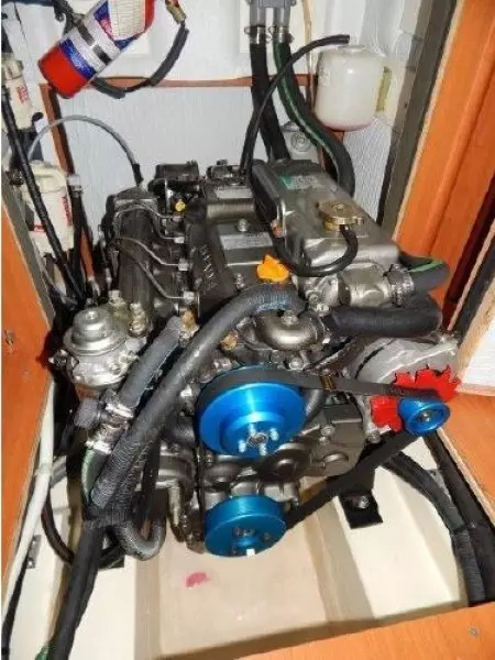 2008 Hunter 45 Deck Salon