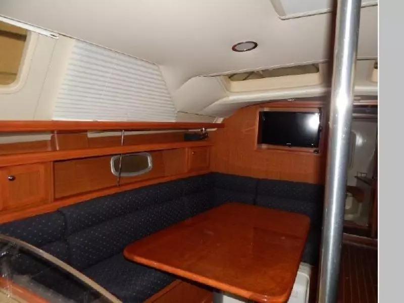 2008 Hunter 45 Deck Salon