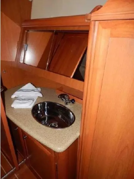 2008 Hunter 45 Deck Salon