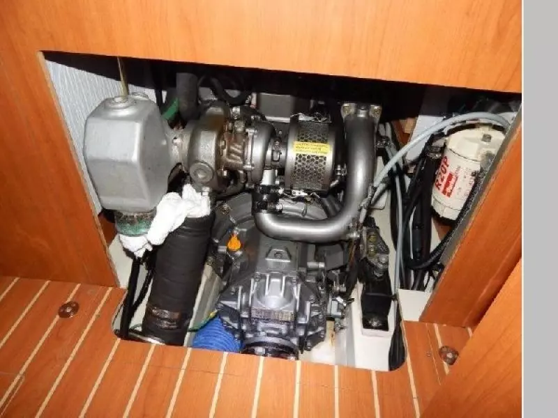 2008 Hunter 45 Deck Salon