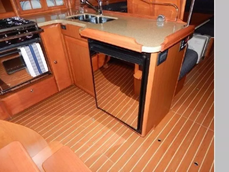2008 Hunter 45 Deck Salon