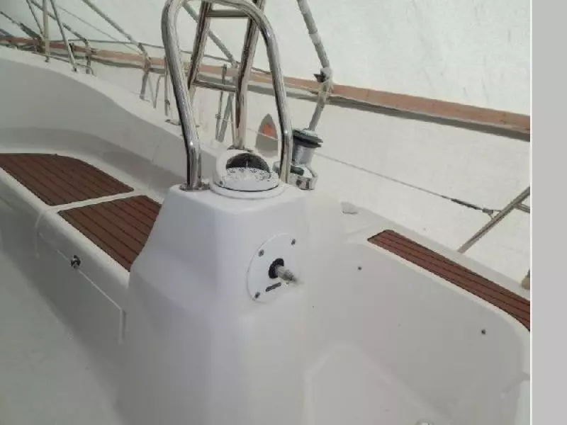 2008 Hunter 45 Deck Salon