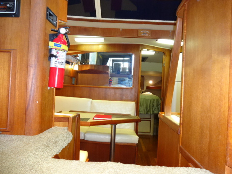 1986 Chris-Craft Yacht Fisherman