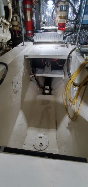 1989 Carver 4207 Aft Cabin