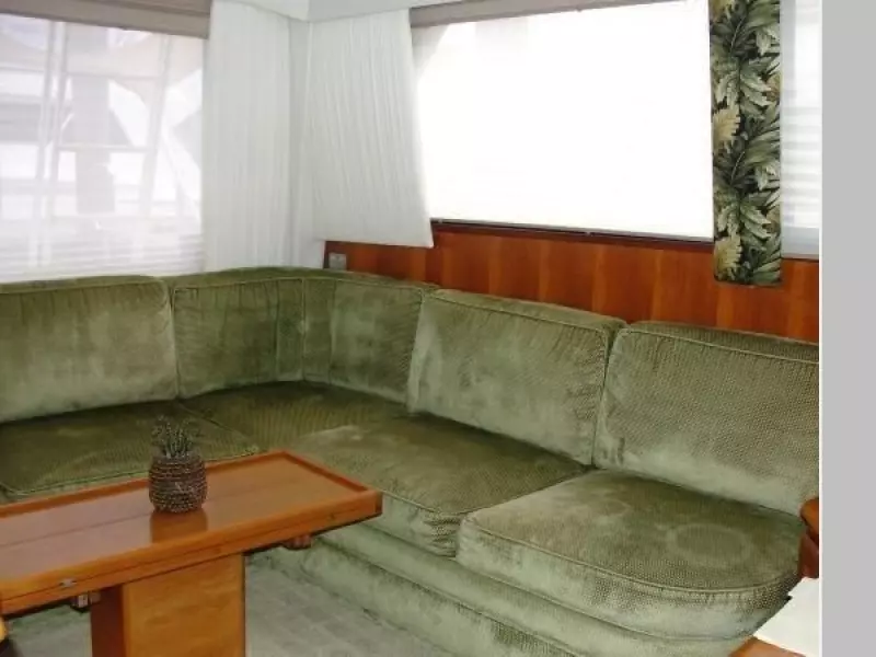 1990 Viking 43 Convertible