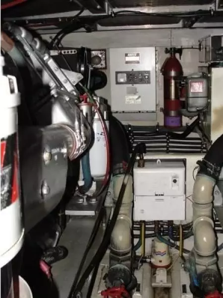 1990 Viking 43 Convertible