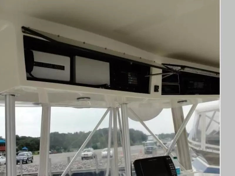 1990 Viking 43 Convertible