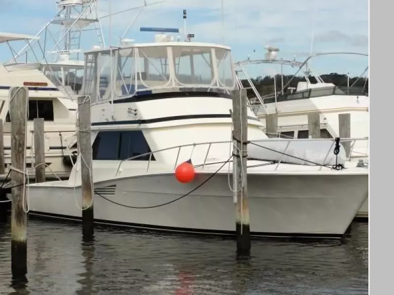 1990 Viking 43 Convertible