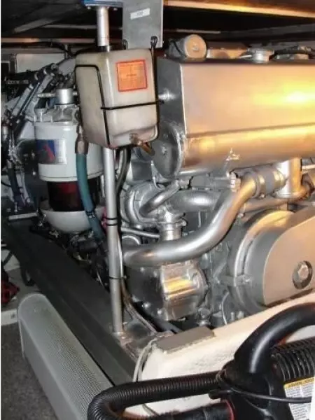 1990 Viking 43 Convertible