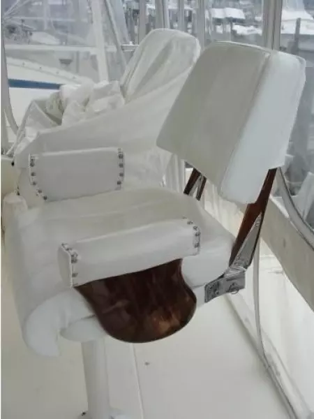 1990 Viking 43 Convertible