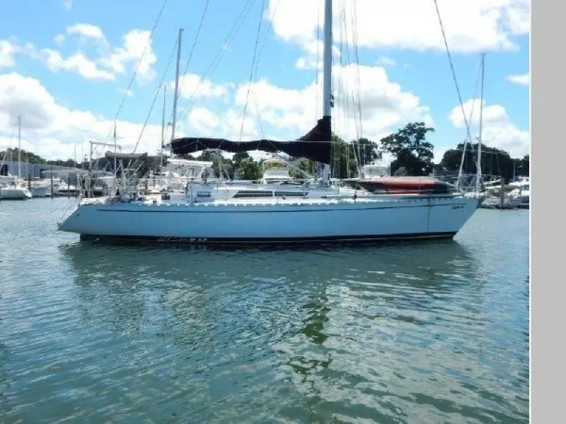 1983 Beneteau First 42