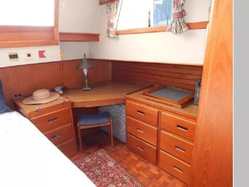 1985 Grand Banks Classic