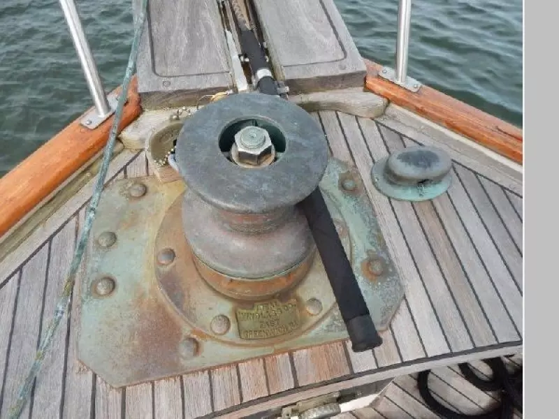 1985 Grand Banks Classic