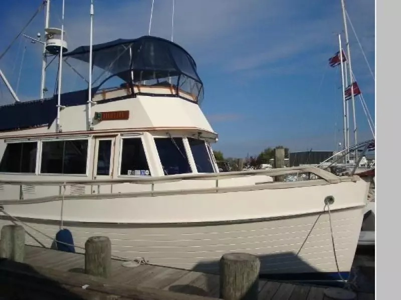 1985 Grand Banks Classic