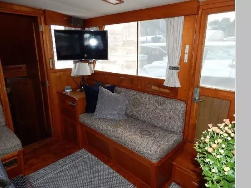 1985 Grand Banks Classic