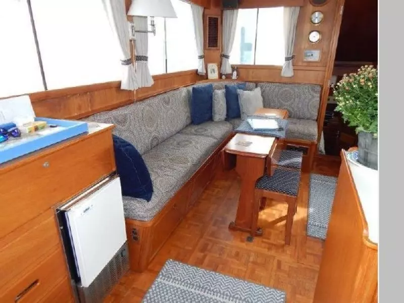 1985 Grand Banks Classic