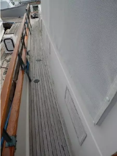 1985 Grand Banks Classic