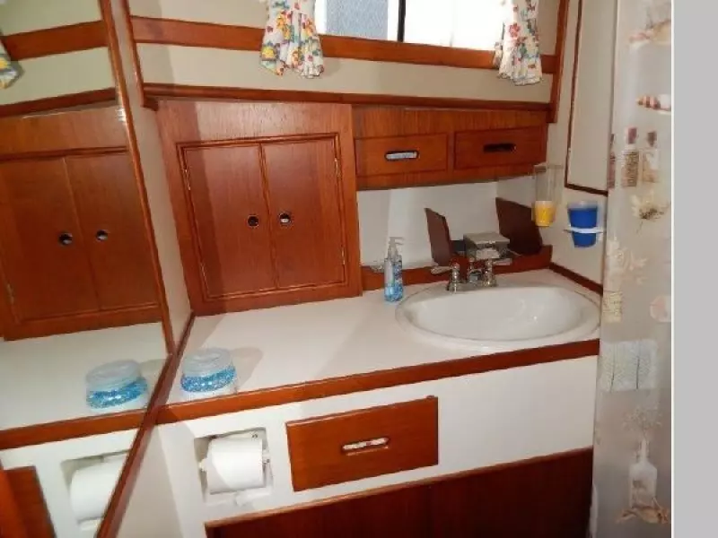 1985 Grand Banks Classic