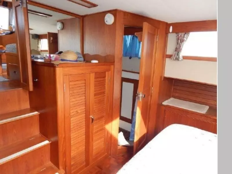 1985 Grand Banks Classic