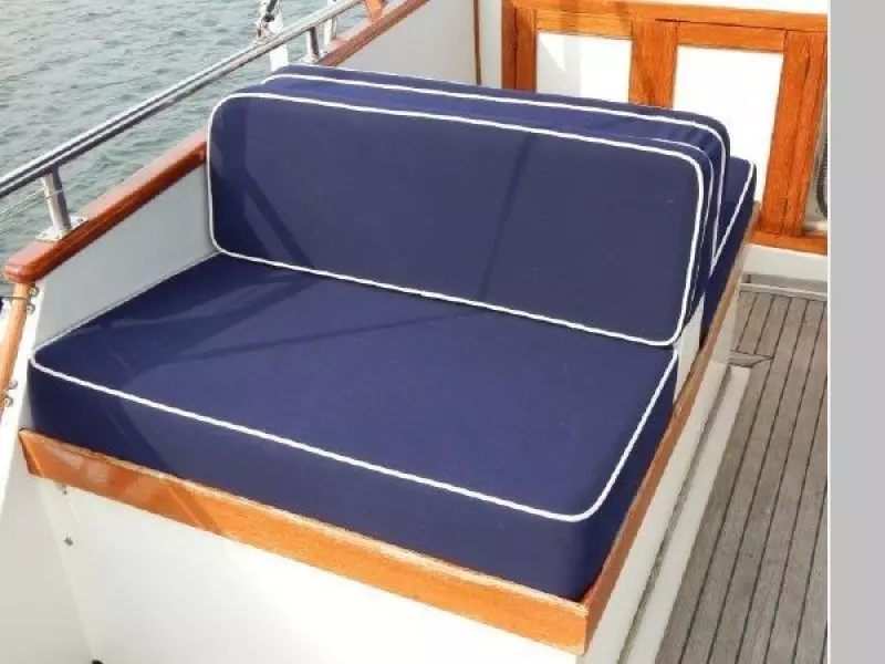 1985 Grand Banks Classic