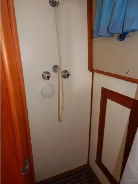 1985 Grand Banks Classic