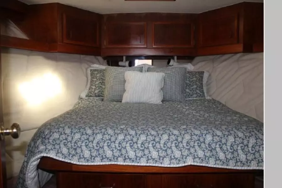 1986 Egg Harbor 41 Convertible